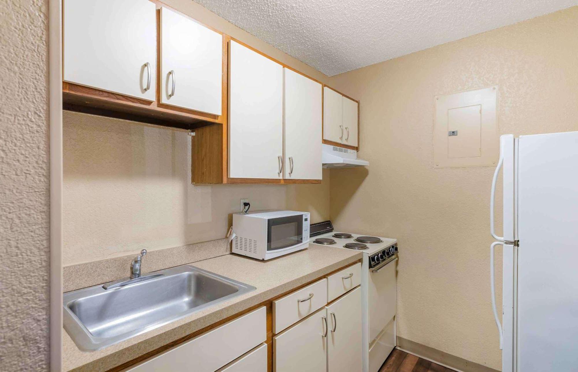 Extended Stay America Suites - Wichita - East Bagian luar foto