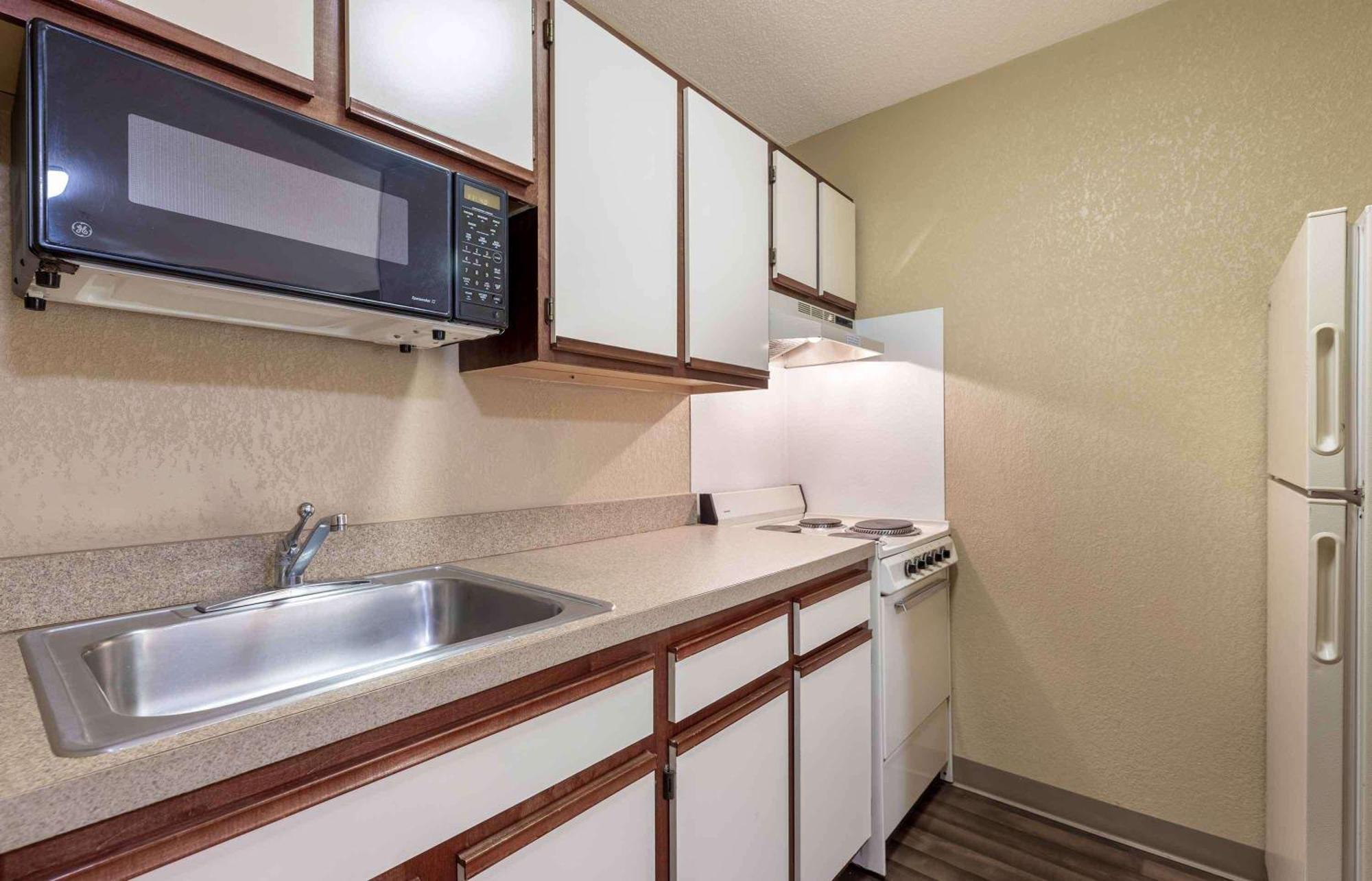 Extended Stay America Suites - Wichita - East Bagian luar foto