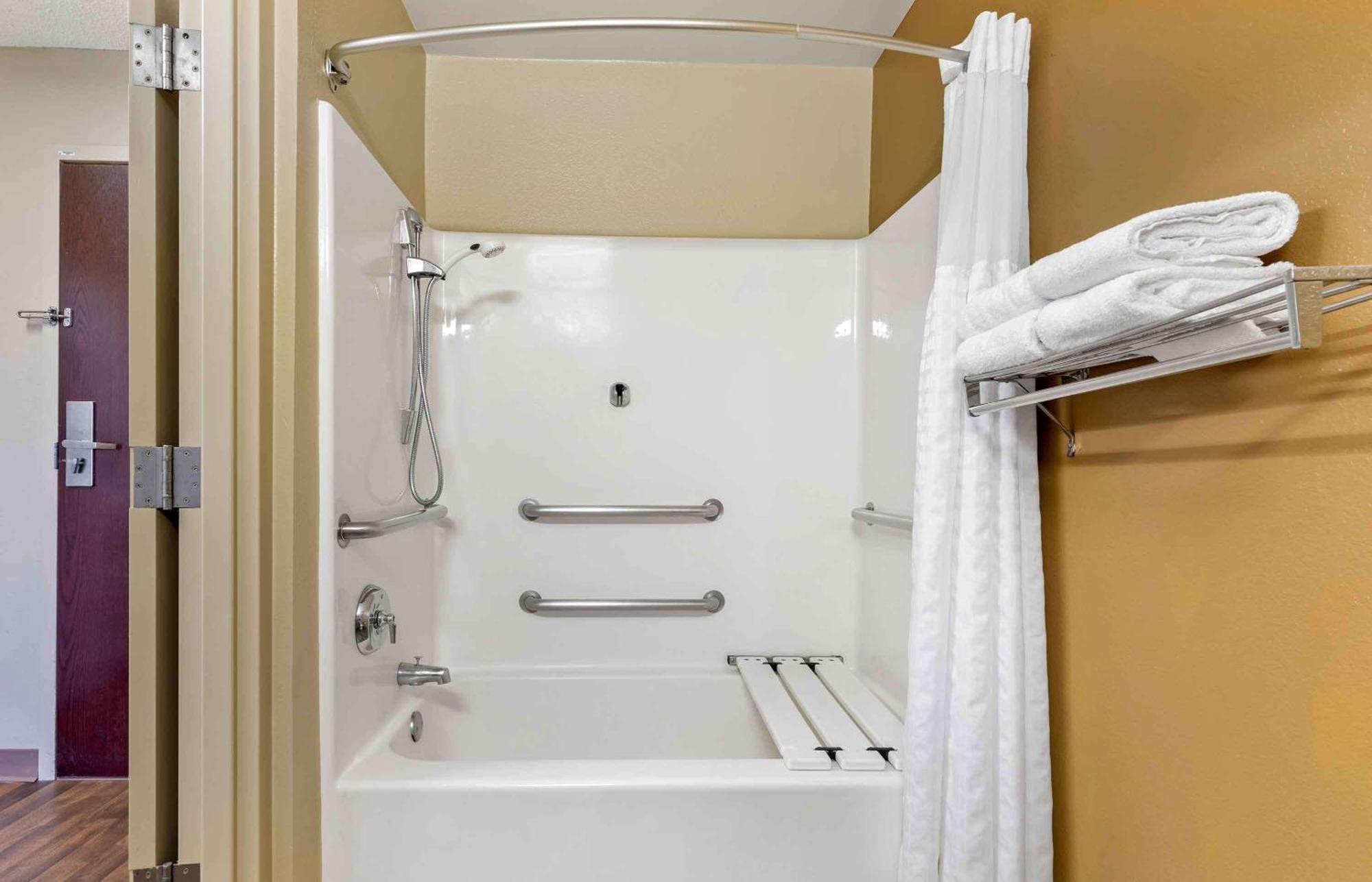 Extended Stay America Suites - Wichita - East Bagian luar foto