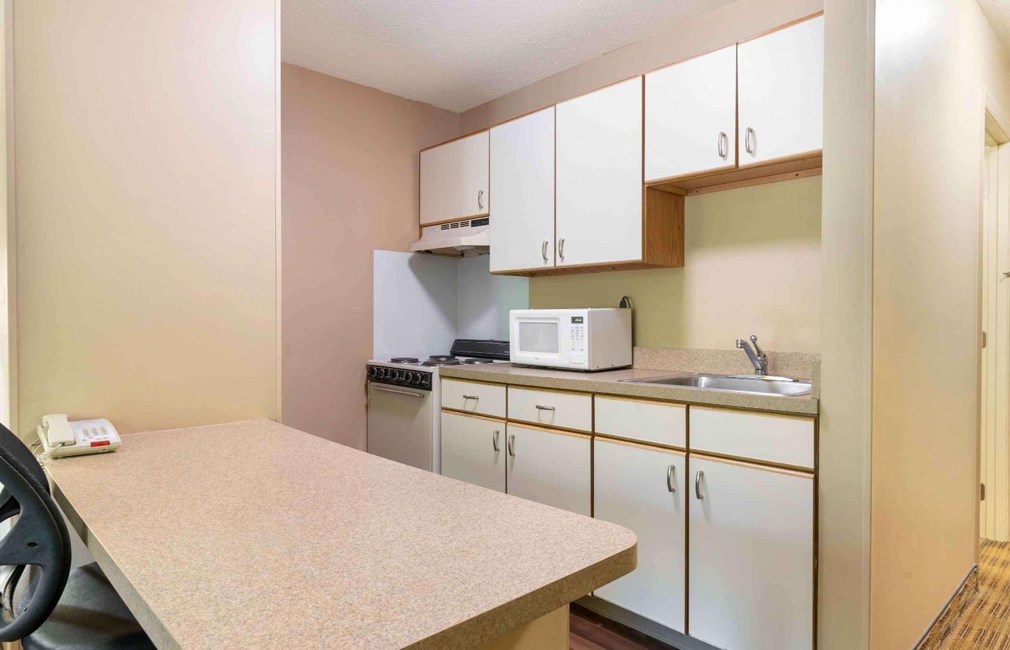 Extended Stay America Suites - Wichita - East Bagian luar foto