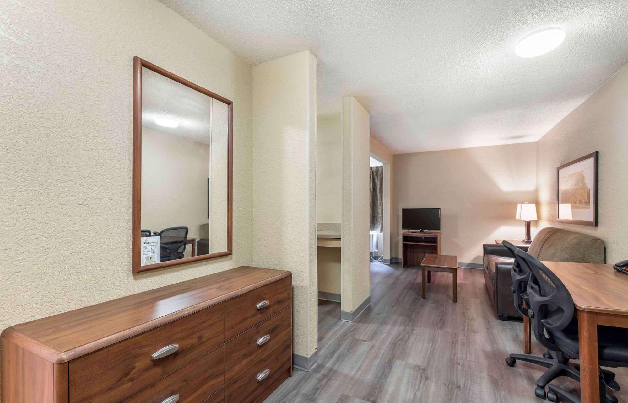Extended Stay America Suites - Wichita - East Bagian luar foto