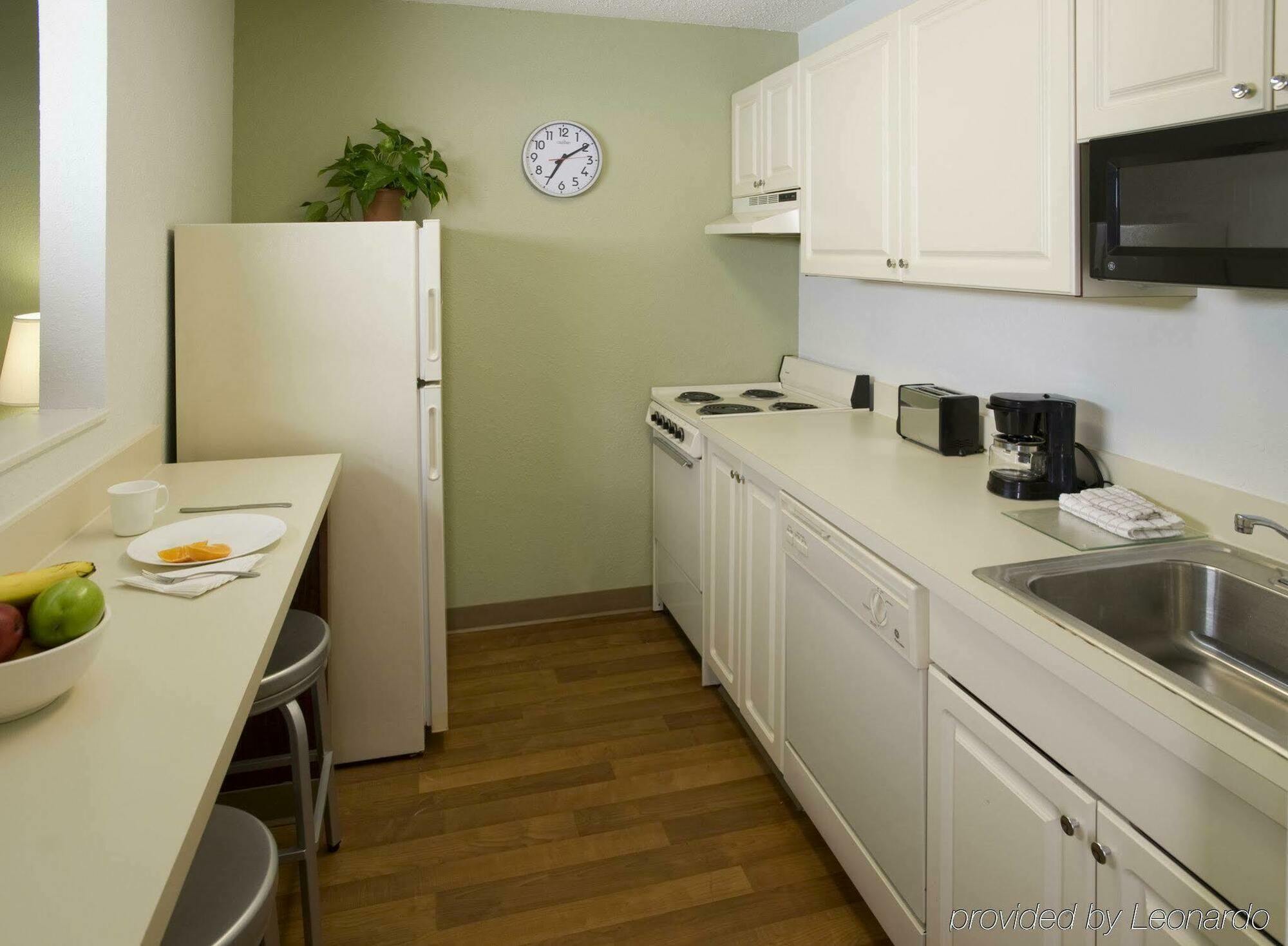Extended Stay America Suites - Wichita - East Bagian luar foto